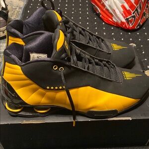 Men's Black and Yellow Athletic Shoes